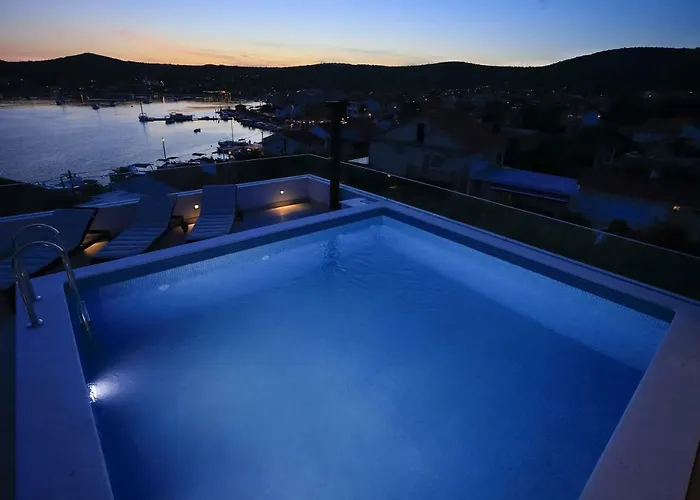 Adastra Vila Vinišće