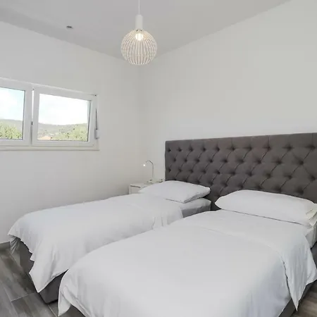 فيلة Adastra Vinišće